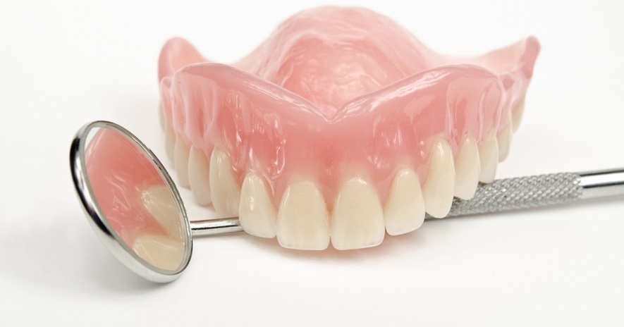 Виды и фото съемных зубных протезов
