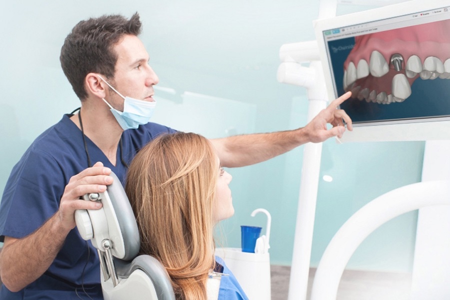 Зубной врач ортопед-стоматолог: что он делает и когда к нему обращаться